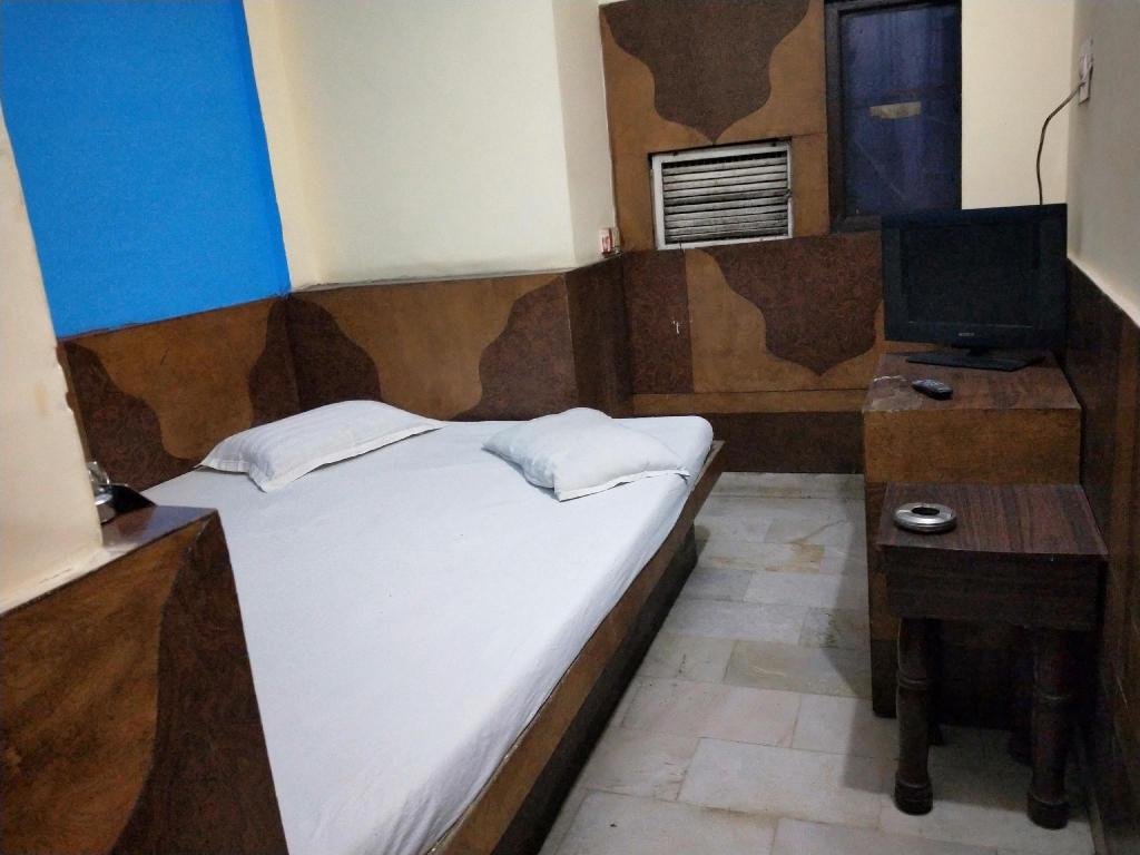 Mahesh guest house