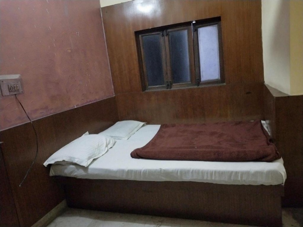 Room image 3