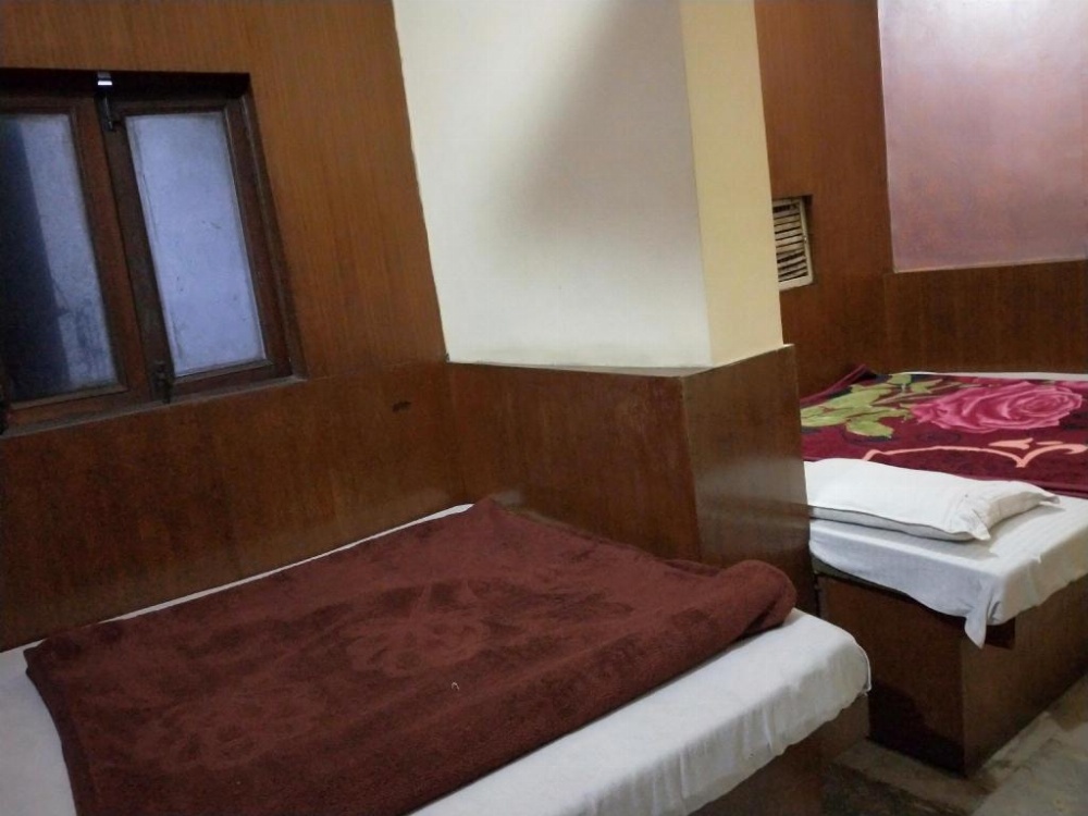 Mahesh guest house