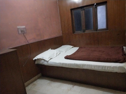 Mahesh guest house image 9